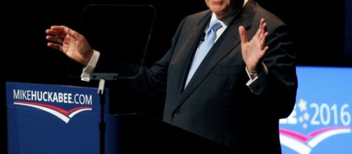 Josh Duggar's Family, Mike Huckabee Standing by Him as TLC Cancels ... - christianpost.com