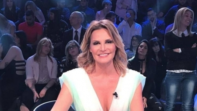 Amici 2017 ospite Simona Ventura prima di Selfie