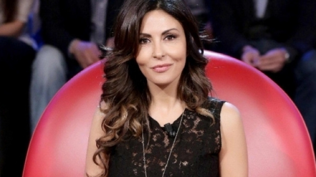 Anticipazioni Amici, 13 maggio: Sabrina Ferilli quinto giudice, Giorgia ospite