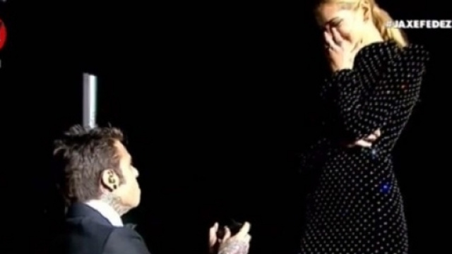 Fedez ha chiesto a Chiara Ferragni di sposarlo.