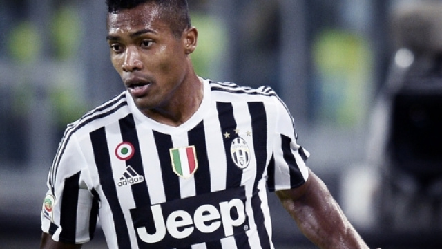 La prima di Alex Sandro con la maglia della Juventus - Sportreview - sportreview.it