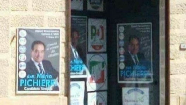 La sede del comitato elettorale di Mario Picherri, appoggiato da PD e Forza Italia