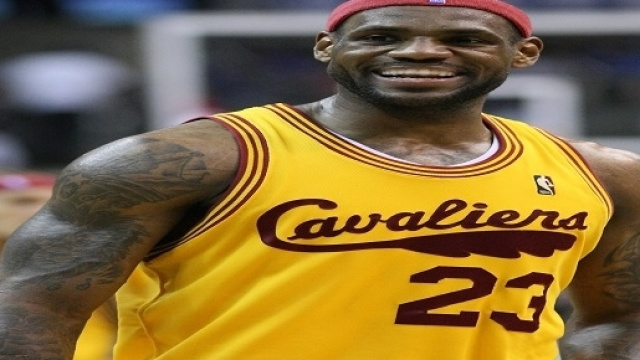 LeBron James: trionfo contro i Raptors