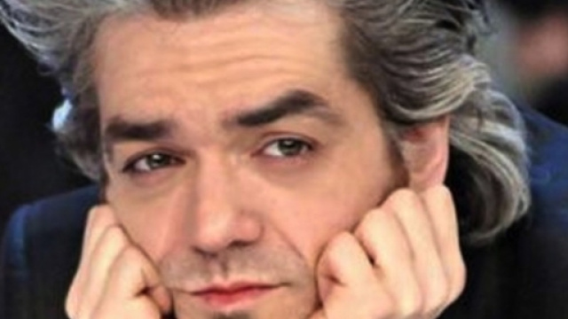 Morgan esibisce genitali a X Factor 6 - gossipland.it