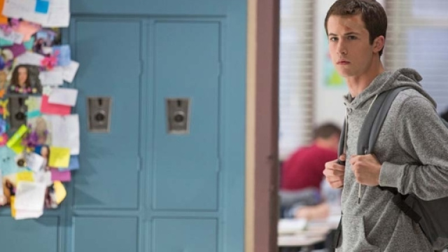 13 Reasons Why ha riscosso un grandissimo successo ma ha fatto discutere per la natura controversa degli argomenti trattati.