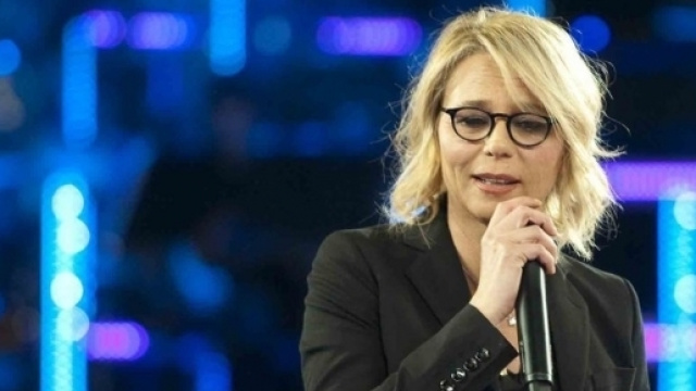 Amici 16, Maria De Filippi entusiasta dei 4 nuovi giudici