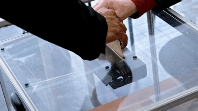 Ce dimanche, abstention et vote blanc profiteront m&eacute;caniquement &agrave; Marine Le Pen et au Front national