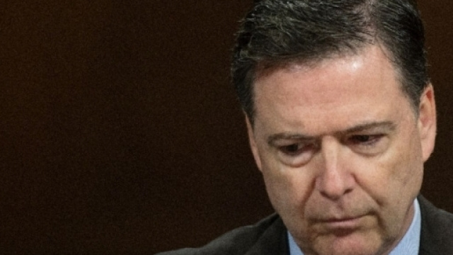 Donald Trump vire le patron du FBI James Comey (matiastanea.gr)