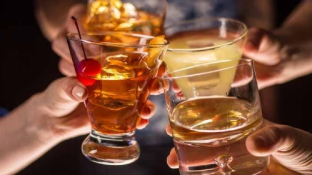 Wodka al metanolo. 22enne perde la vista e danneggia i reni