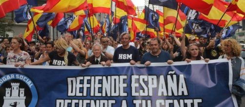 M&aacute;s de un millar de personas acude a una marcha de la ultraderecha ... - elpais.com