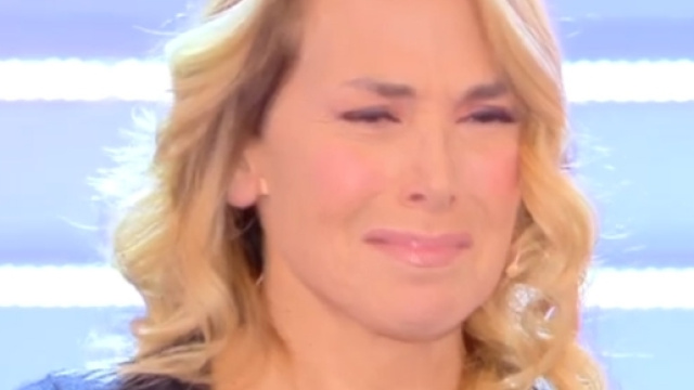 Barbara d'Urso piange in diretta per la valanga che ha colpito l ... - bitchyf.it