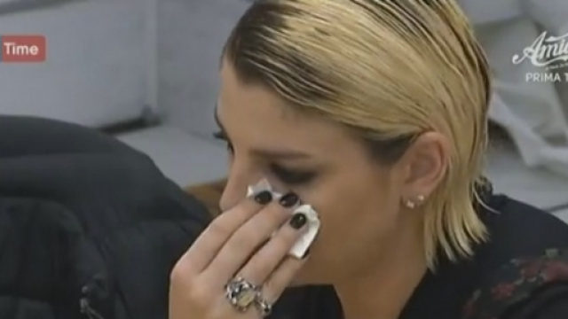 #EmmaMarrone piange, a seguito dell'eliminazione di #Shady. #BlastingNews