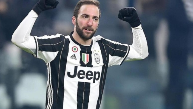 Higuain fa volare la Juve: &ldquo;Mi trovo sempre meglio, andiamo avanti ... - lastampa.it