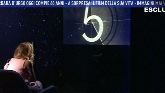 Sorpresa durante Domenica Live per Barbara D'Urso, che compie 60 anni