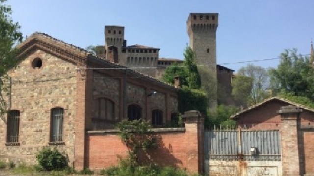 100 Case e stazioni abbandonate in regalo