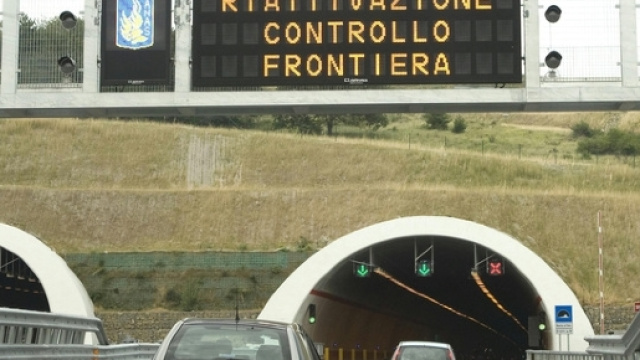 Da mercoled&igrave; scattano i controlli alla frontiera