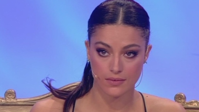 Desir&egrave;e Popper abbandoner&agrave; senza scegliere?