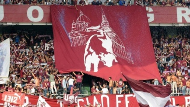 I tifosi del Torino osannano Belotti.