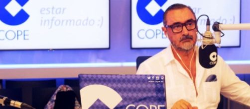 A Carlos Herrera le "da n&aacute;useas" la "cerdada" del beso de los ... - elplural.com