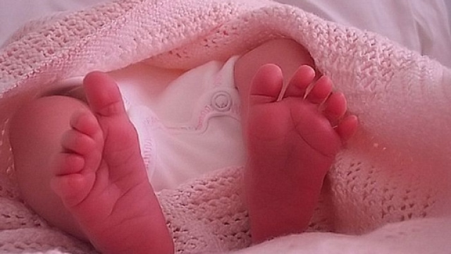 Sassari, neonata morta dopo il ricovero: genitori accusano infermiere