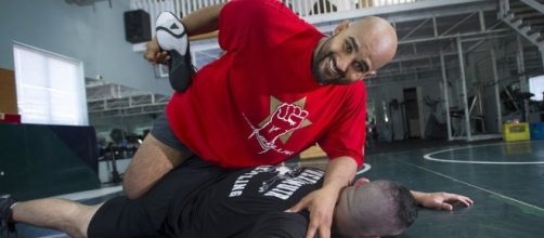 Keyboard Kimura: Richmond native Arjan Bhullar's Octagon debut is ... - theprovince.com