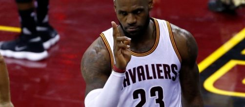 Los Cavs fuerzan el quinto partido (v&iacute;a Twitter - SportsFanaticos)