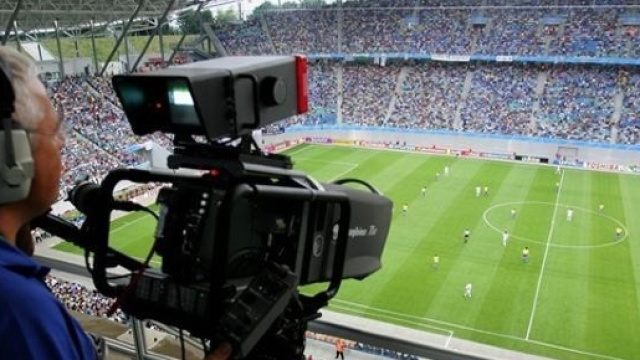 fonte della foto http://www.ilgiornale.it/news/cronache/caos-sui-diritti-tv-serie-1407865.html