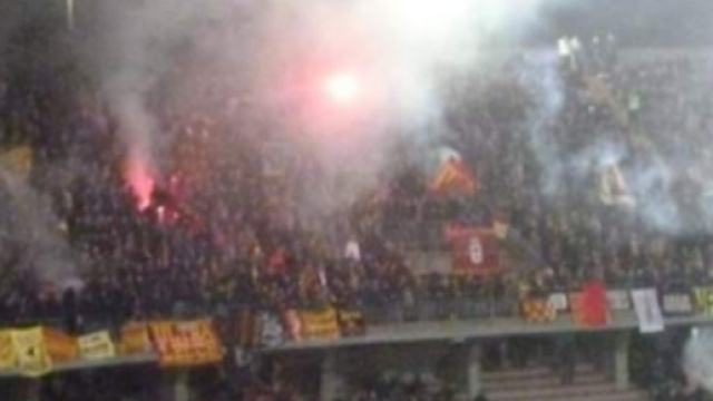 Lo stadio "Via del mare". Foto Salento Giallorosso.