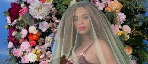 Beyonce pregnant with twins/photo via - BBC News - bbc.com