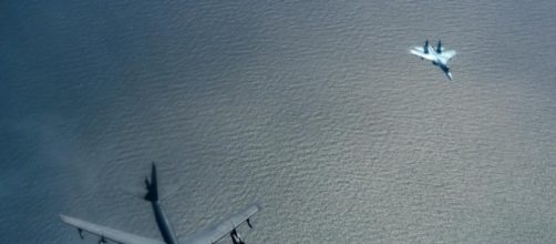 Incredible moment Russian fighter jets intercept US B-52 bombers ... - thesun.co.uk