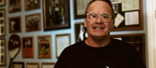 Jim Cornette and Vince Russo in a war - YouTube cap