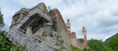 Photo Poenari Castle via Flickr by Marie / CC BY-NC 2.0