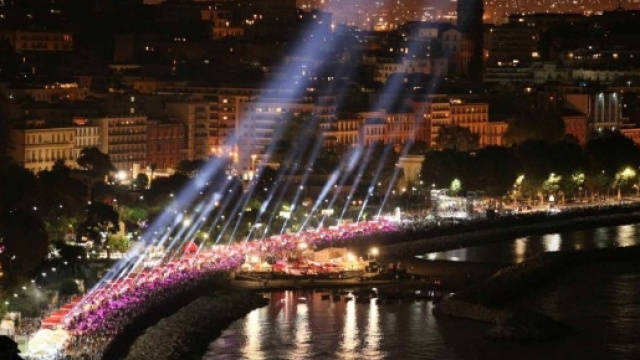 Napoli Pizza Village 2017: orari, programma, concerti, menu classico, info metropolitana e mezzi pubblici ... - scattidigusto.it