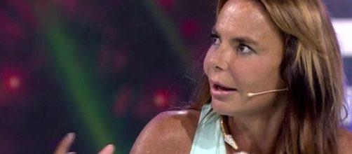 La peineta de Leticia Sabater a Sandra Barneda