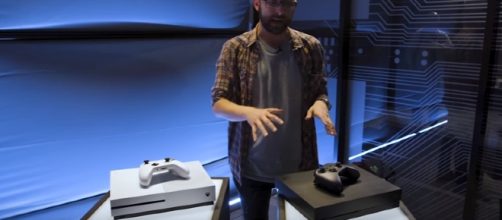 Xbox One X first look/ screncap The Verge YouTube