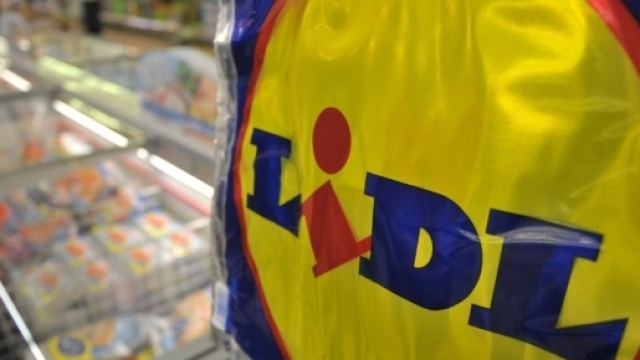 Lidl, offerte di lavoro a giugno.