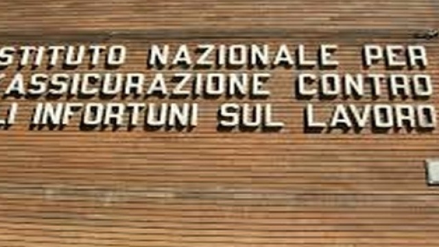 Conferimento borse di studio a differenti laureati