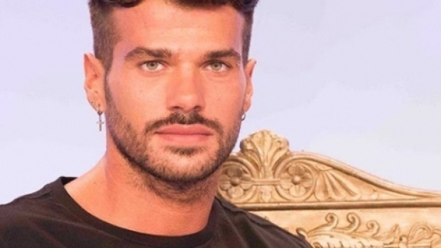 La reazione della redazione di Uomini e donne al 'caso Sona'