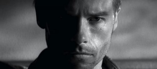 MEMENTO EXPLAINED / screencap from Debbie Sanna via Youtube