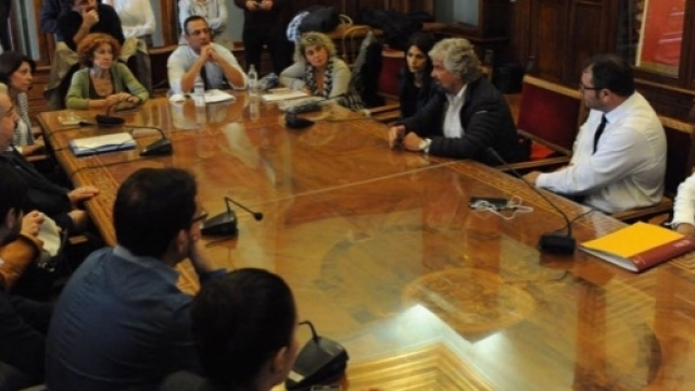 Beppe Grillo in una visita in Campidoglio