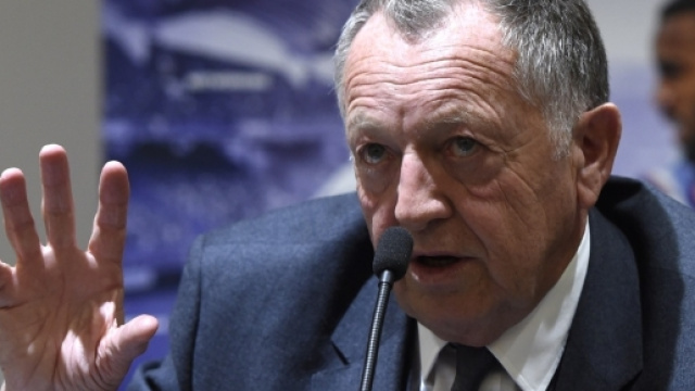 OL : &laquo; pas du tout int&eacute;ress&eacute; &raquo; par Bielsa, Aulas a tent&eacute; Mourinho ... - bfmtv.com