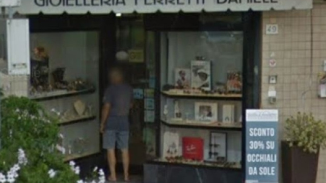 Pisa, gioielliere uccide straniero durante un tentativo di rapina