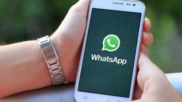 WhatsApp sparir&agrave; da alcuni smartphone: ecco quando e da quali modelli