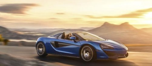 McLaren 570S Spyder on the move.