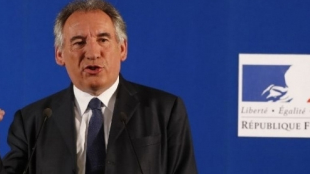 Fran&ccedil;ois Bayrou veut-il moraliser &agrave; tous les &eacute;tages politiques ??- challenges.fr