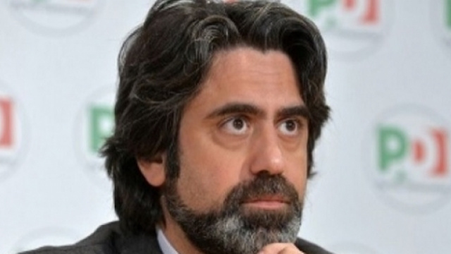 Il tesoriere Francesco Bonifazi ha presentato il fallimentare bilancio Pd del 2016
