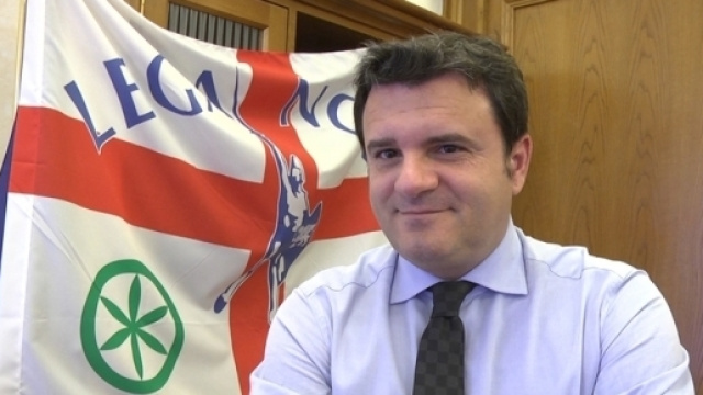 Ius soli, Gian Marco Centinaio sulla Fedeli: 'Dalle immagini si vede chiaramente che nessuno l'ha toccata'