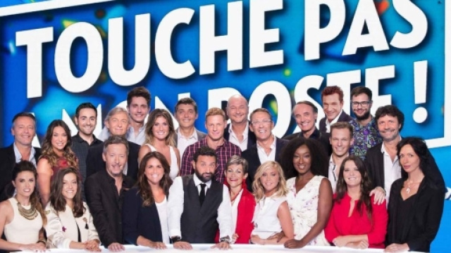Photo de classe de TPMP! lors de la conf&eacute;rence de presse en aout 2017