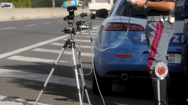 Una pattuglia della Polizia Stradale