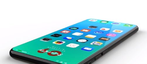 iPhone 8 Final Design & Latest Leaks/ screencap from EverythingApplePro via Youtube